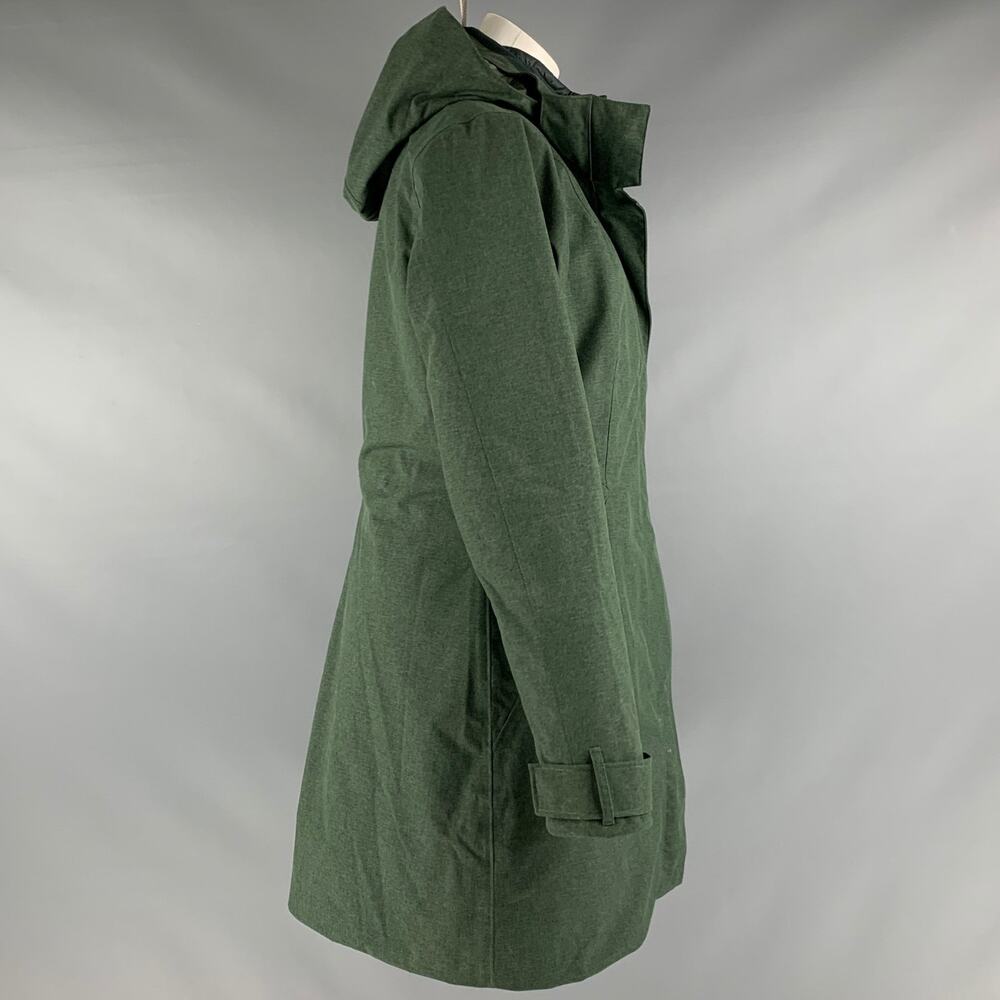 PATAGONIA Size M Green Nylon Hooded Coat - Picture 2 of 8